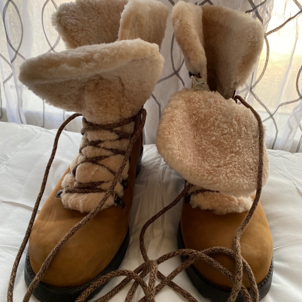 Tan UGG Quincy Combat Boots w/ Shearling Lining